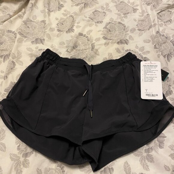 lululemon athletica Pants - Brand new lululemon hotty hot shorts